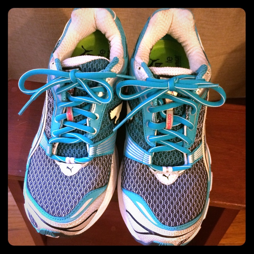Puma sneakers size 8